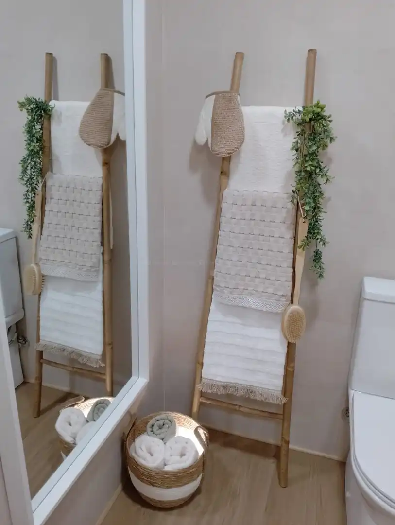 Baño de Piso de alquiler en Gijón  con Calefacción y Amueblado