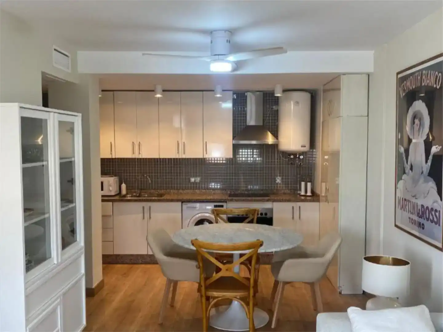 Küche von Wohnung zur Miete in Roquetas de Mar mit Klimaanlage und Schwimmbad