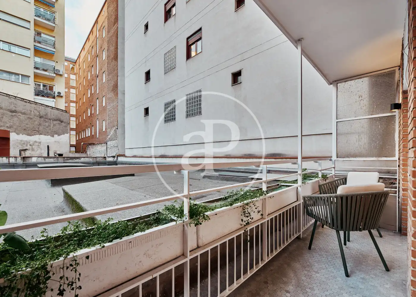 Exterior view of Flat for sale in Madrid  with Air Conditioner, Heating and Furnished