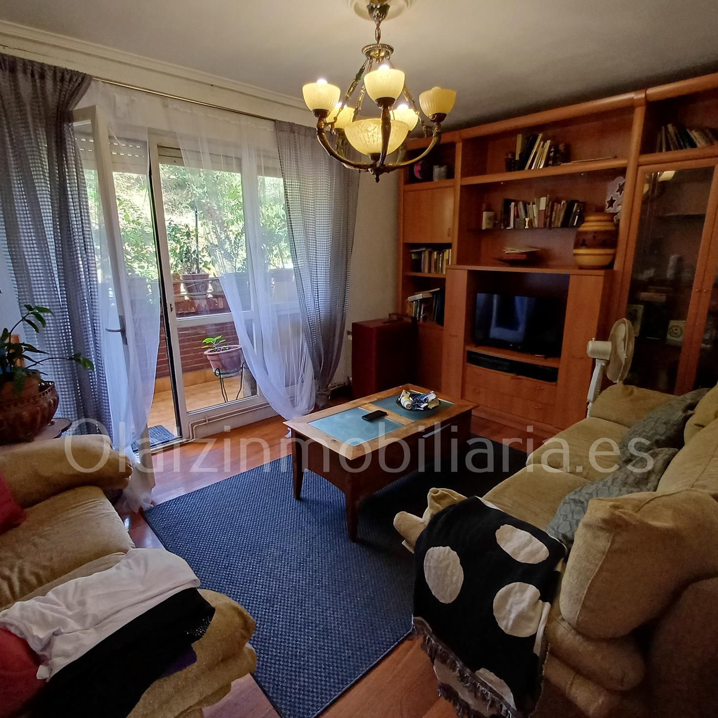 Sala d'estar de Pis en venda en Zalla  amb Calefacció, Terrassa i Balcó
