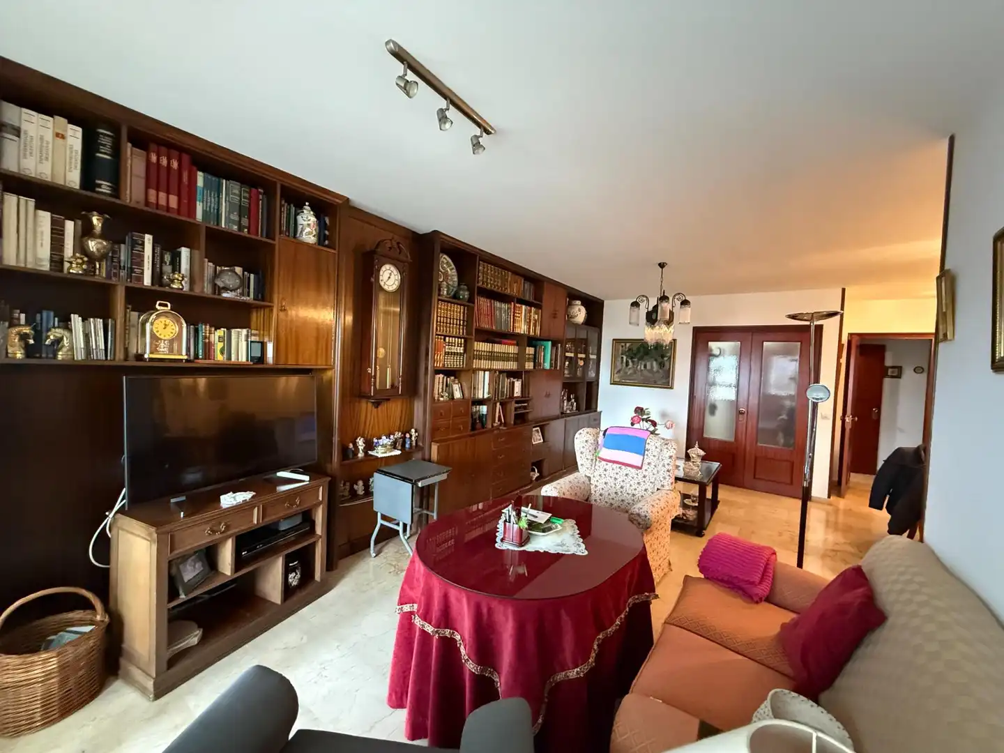 Living room of Flat for sale in Algeciras  with Air Conditioner
