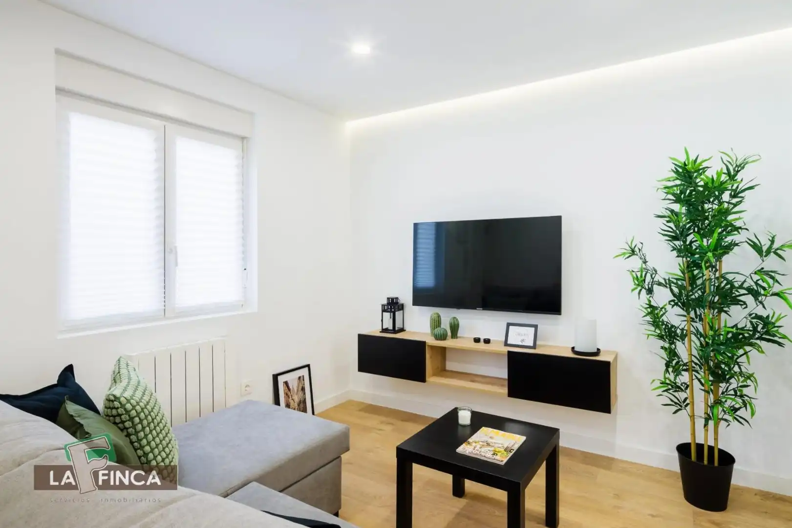 Wohnzimmer von Wohnung zum Verkauf in Oviedo  mit Heizung und Möbliert