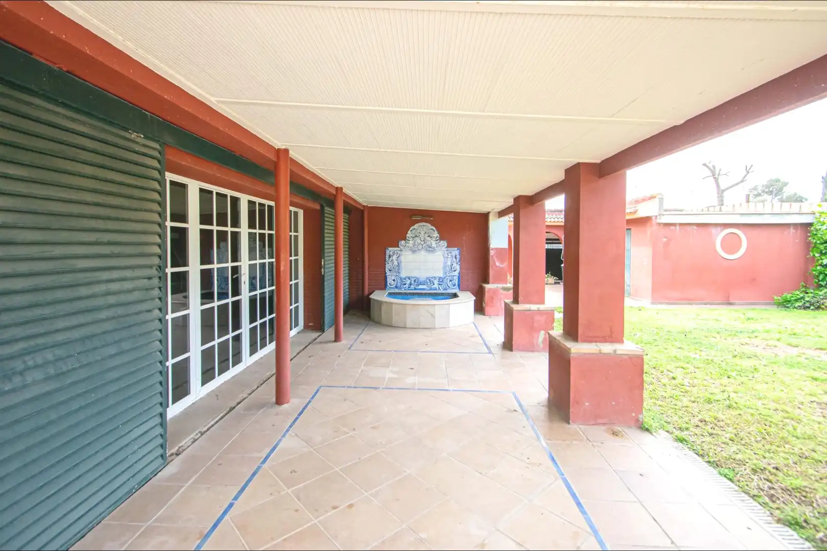 Casa o xalet en venda en Tomares amb Jardí privat, Terrassa i Piscina