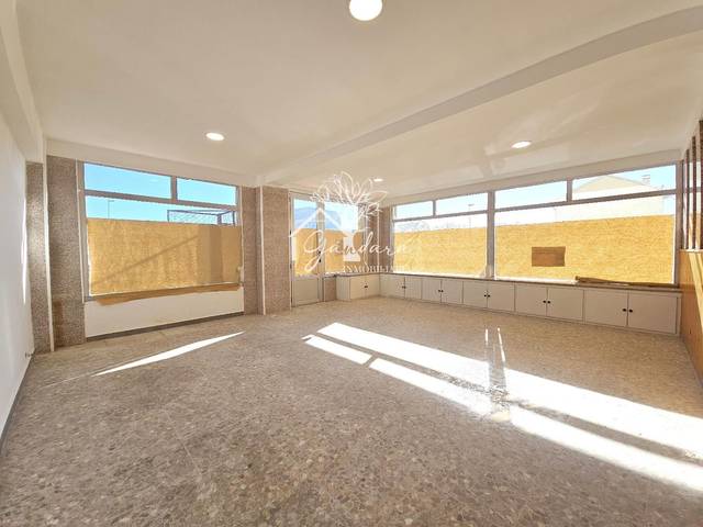 Local comercial en Alquiler en Caranza