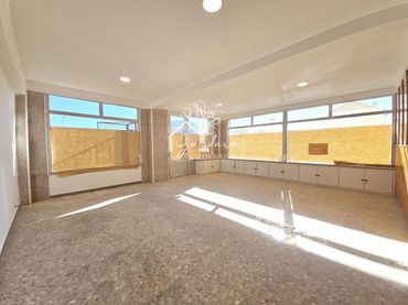 Locale commerciale in affitto a Caranza