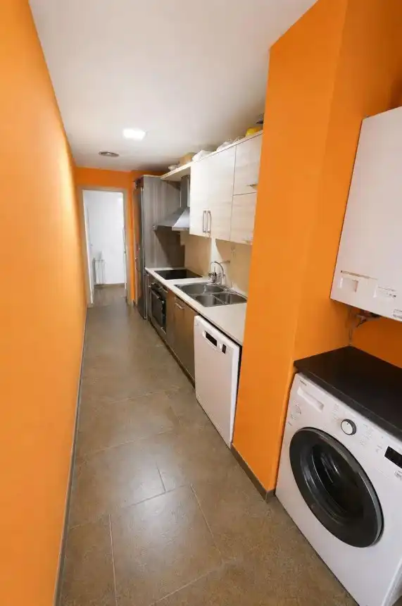 Flat with terrace for sale in Avinguda de Sant Bernat Calbó, imagen 2