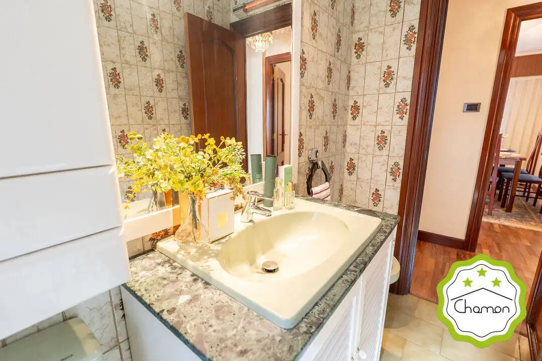Baño de Piso en venta en Bilbao  con Calefacción, Jardín privado y Amueblado