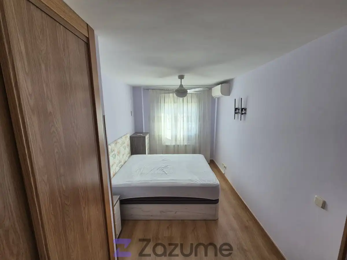 Bedroom of Flat for rent in Recas  with Air Conditioner, Heating and Terrace