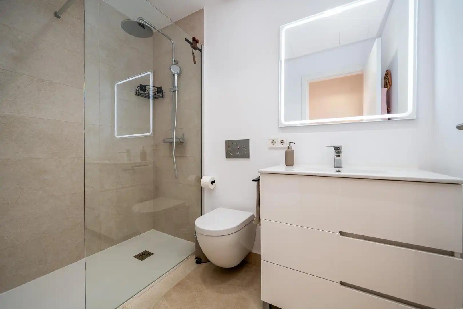 Baño de Planta baja en venta en  Palma de Mallorca con Aire acondicionado, Calefacción y Jardín privado
