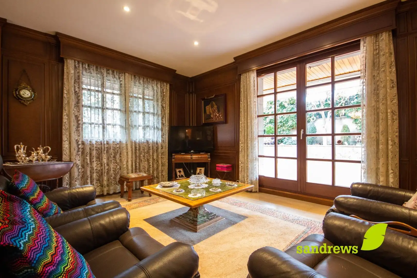 Wohnzimmer von Einfamilien-Reihenhaus zum Verkauf in Figueres mit Klimaanlage, Heizung und Privatgarten