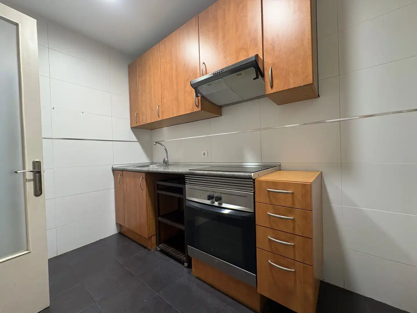 Cuina de Pis en venda en Terrassa amb Parquet, Forn i Rentadora