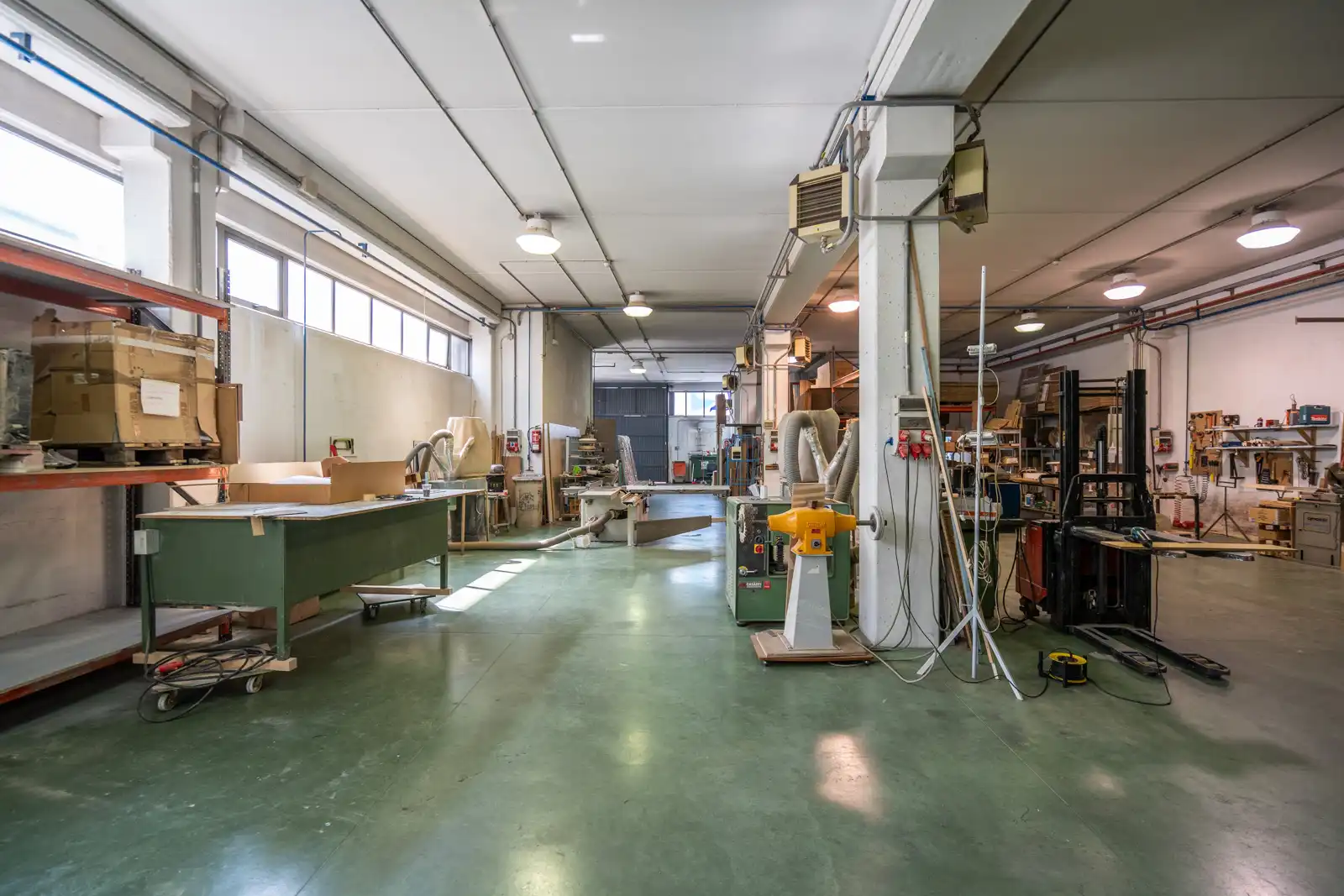 Fabrikhallen zur Miete in Móstoles