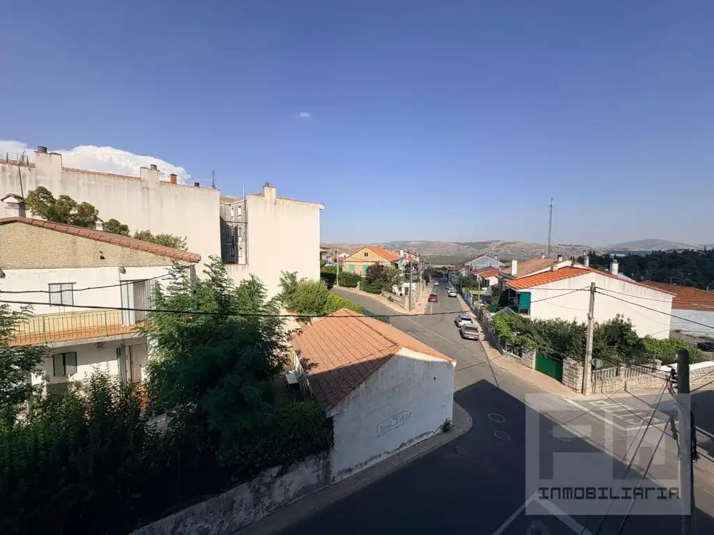 Vista exterior de Piso de alquiler en Las Navas del Marqués 