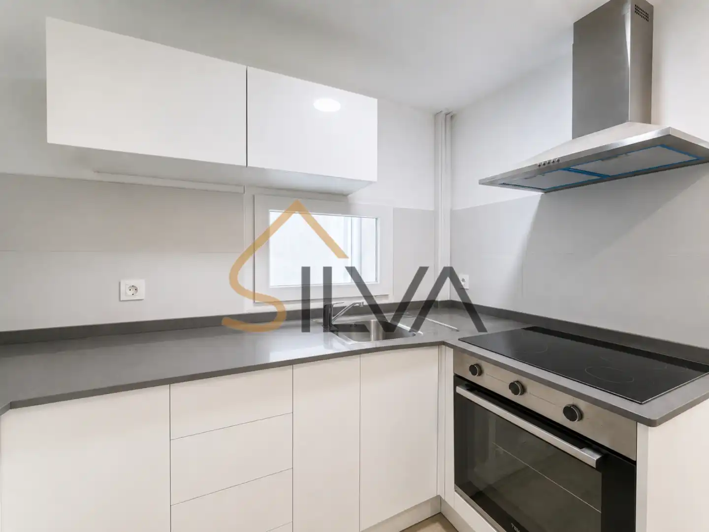 Kitchen of Flat for sale in Lugo  with Air Conditioner, Heating and Oven