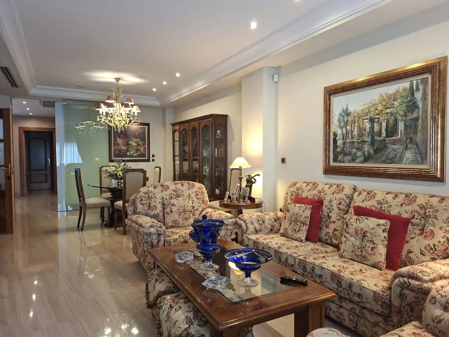 Sala de estar de Casa adosada en venta en Granada con Aire acondicionado, Calefacción y Parquet