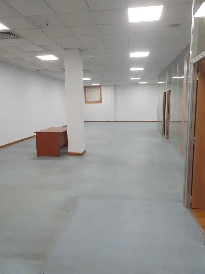 Büro zur Miete in Vigo  mit Möbliert