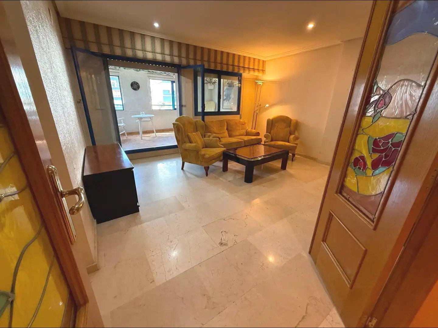 Sala d'estar de Àtic de lloguer en Alicante / Alacant amb Aire condicionat, Terrassa i Moblat