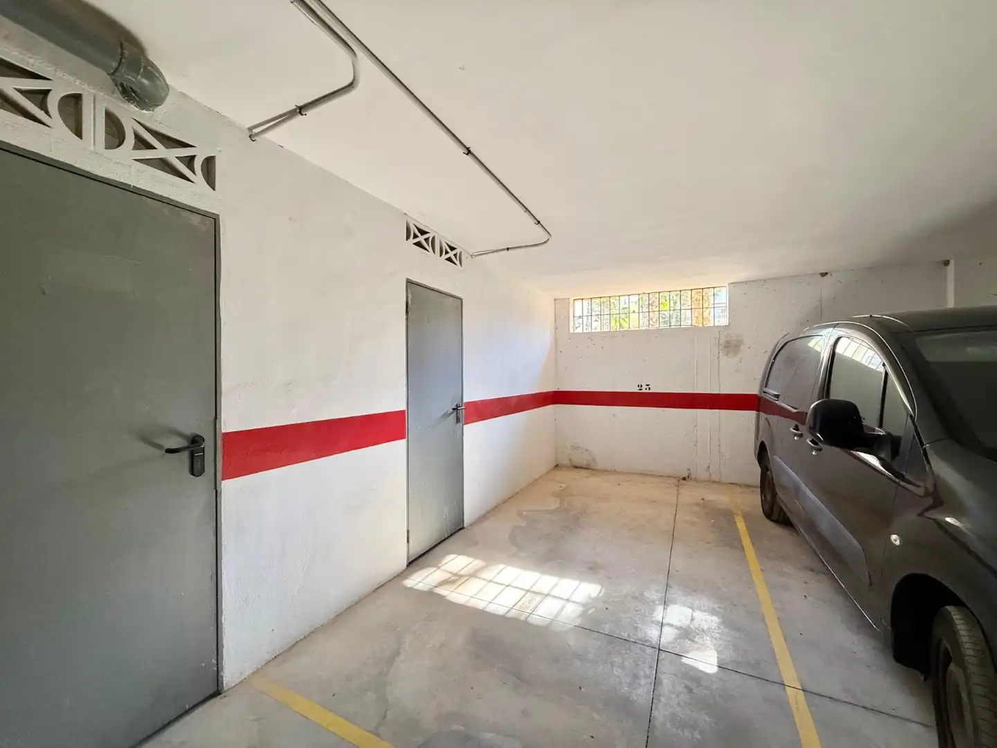 Parking of Flat for rent in Torrevieja  with Air Conditioner, Heating and Swimming Pool