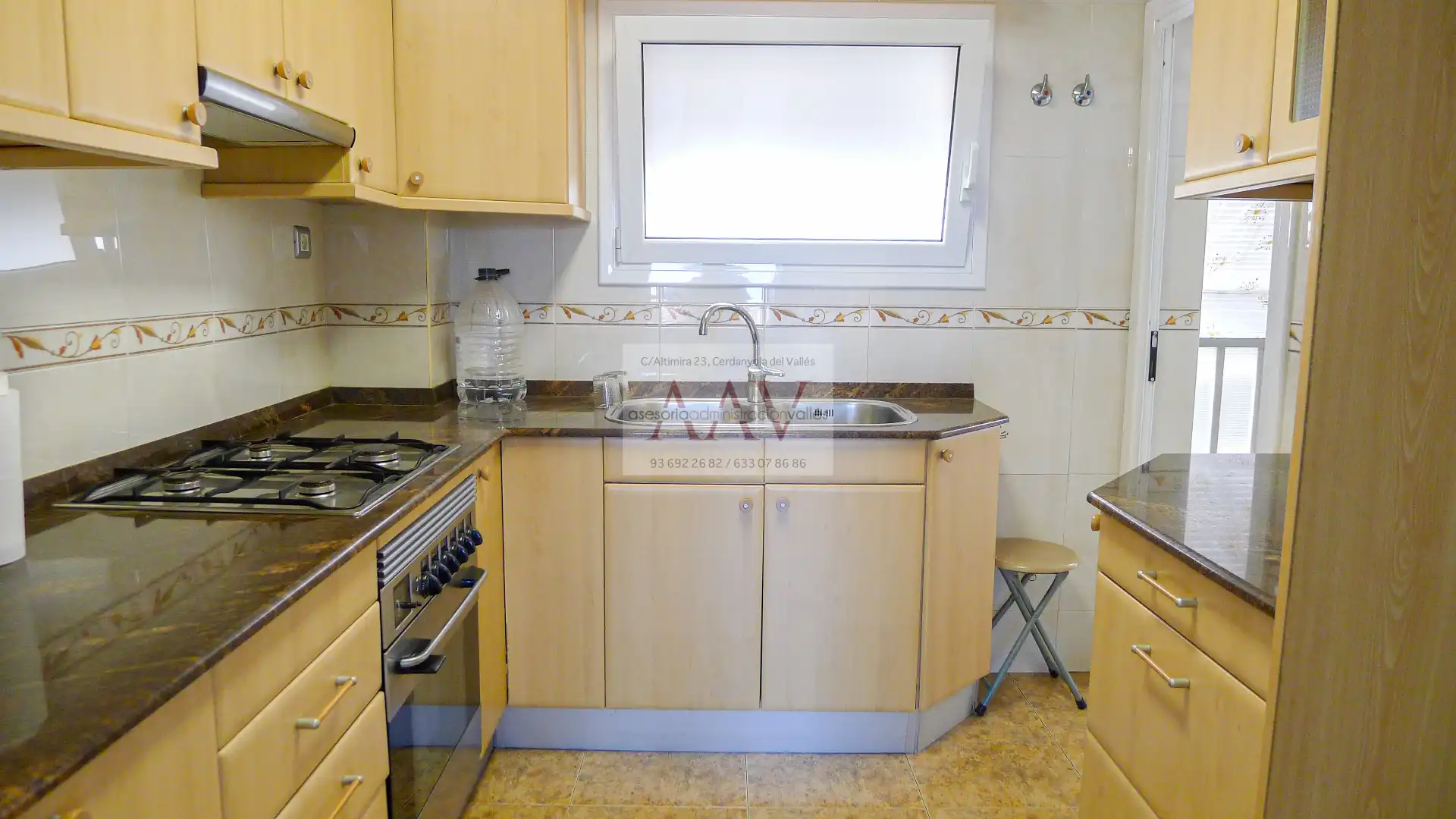 Cocina de Piso en venta en Cerdanyola del Vallès con Calefacción, Horno y Balcón