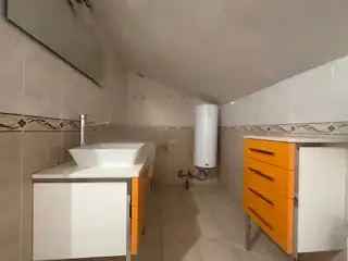 Baño de Dúplex en venta en San Andrés del Rabanedo con Trastero, Balcón y Jacuzzi