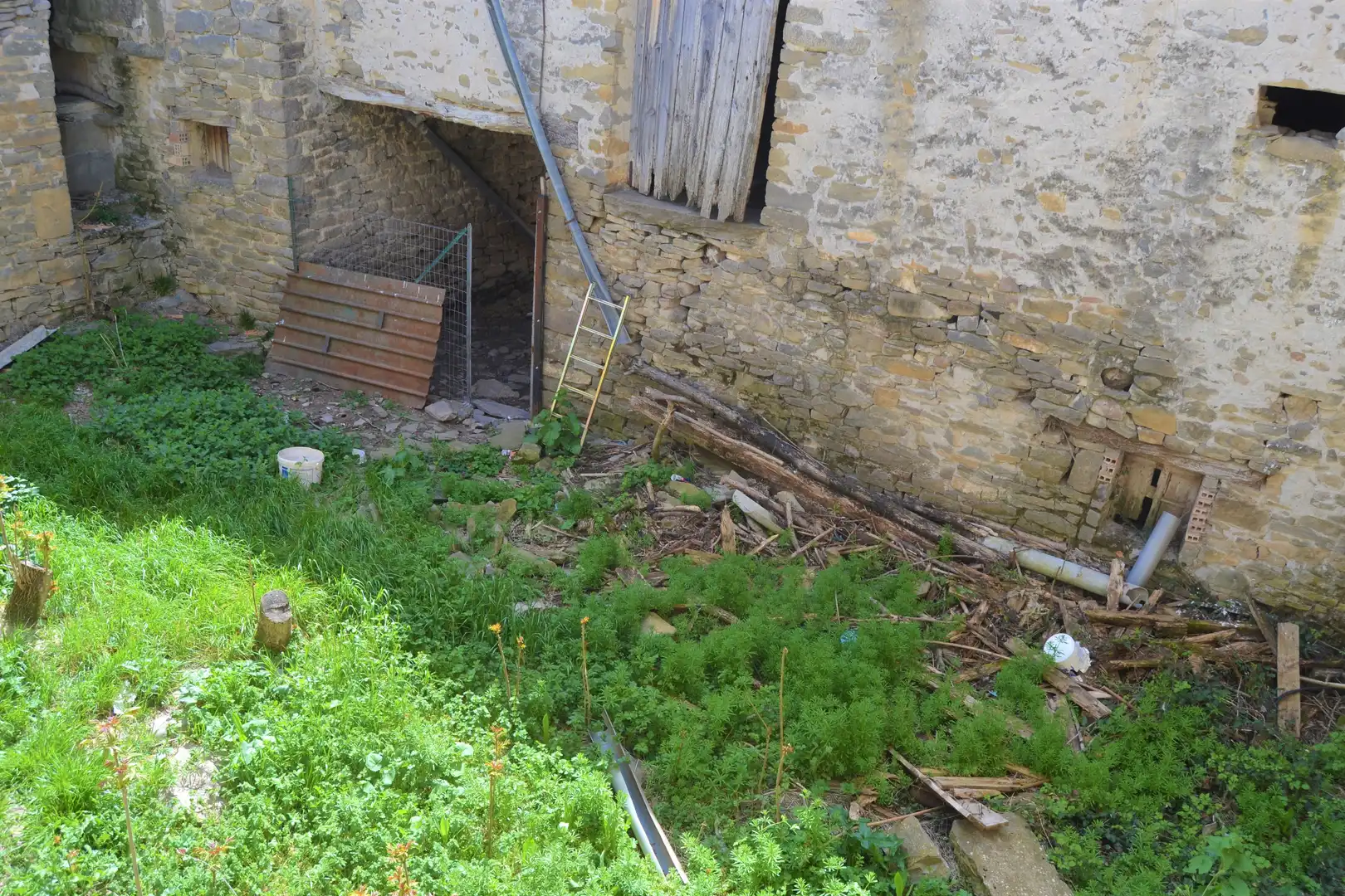 Country homes for sale in Sabiñánigo  with Private garden