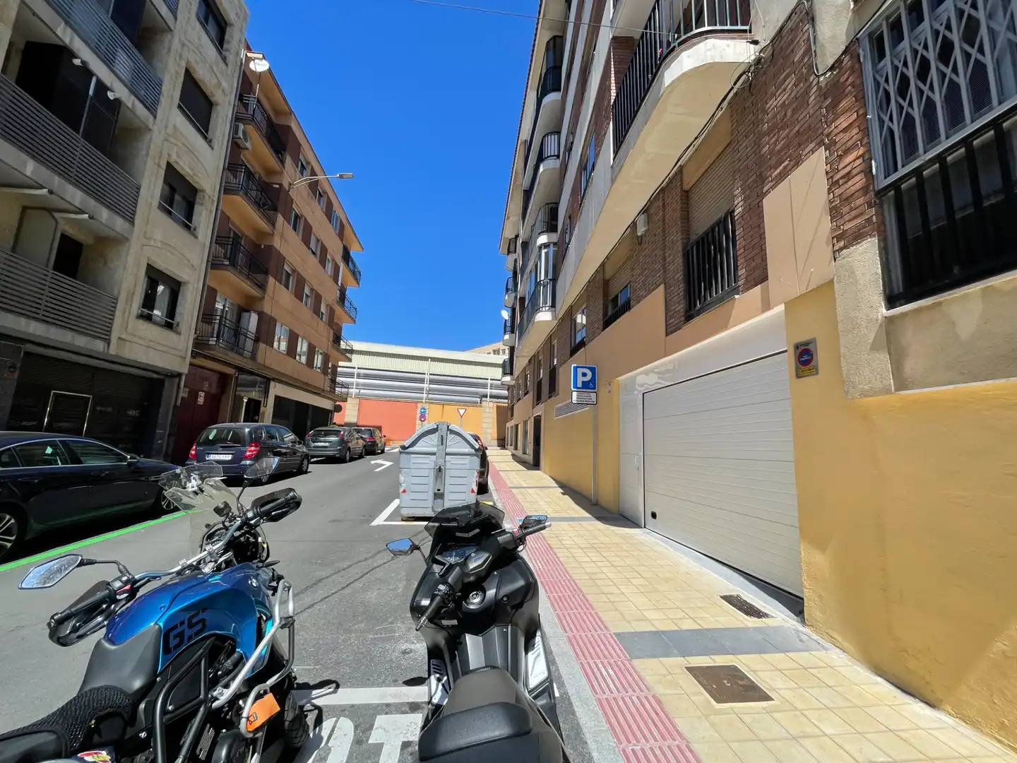 Außenansicht von Garage zum Verkauf in Salamanca mit Alarm