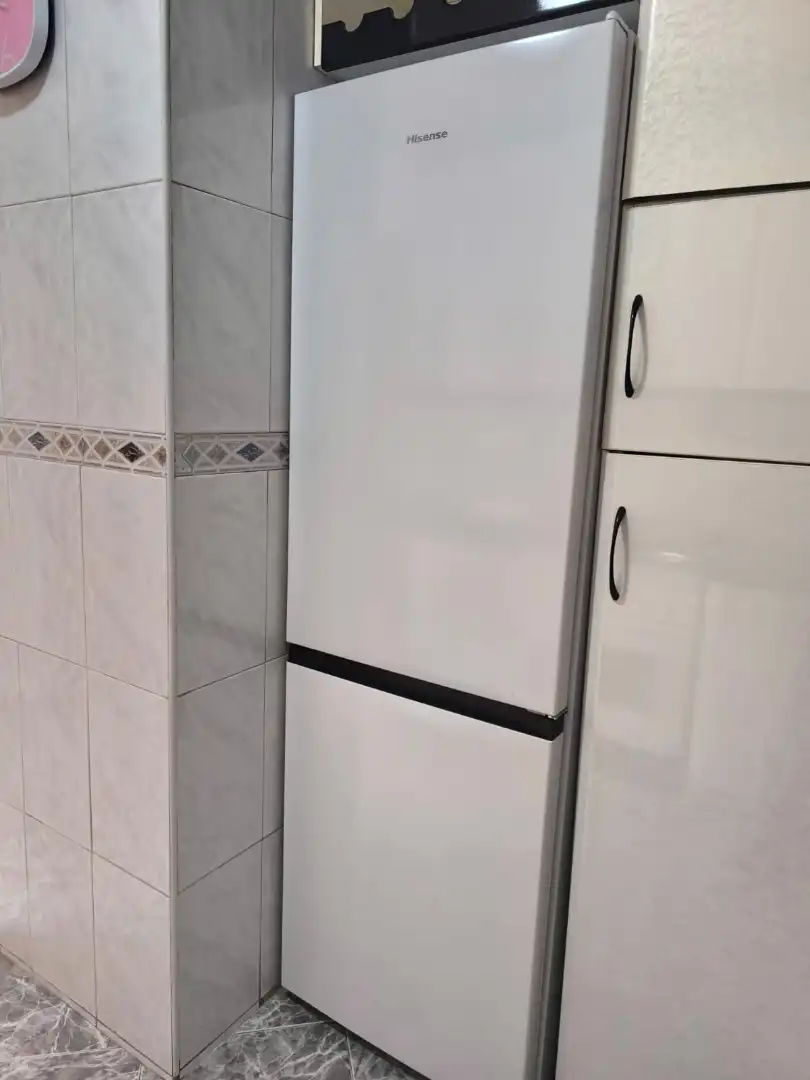 Cuina de Pis de lloguer en Granada amb Aire condicionat, Calefacció i Moblat