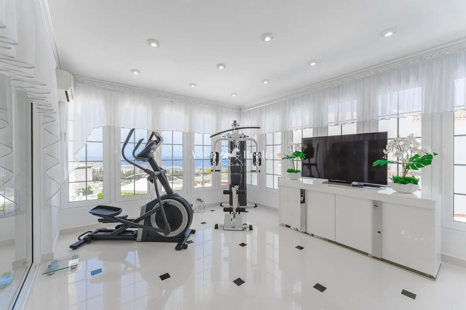 Sala de estar de Casa o chalet en venta en Adeje con Aire acondicionado, Terraza y Trastero