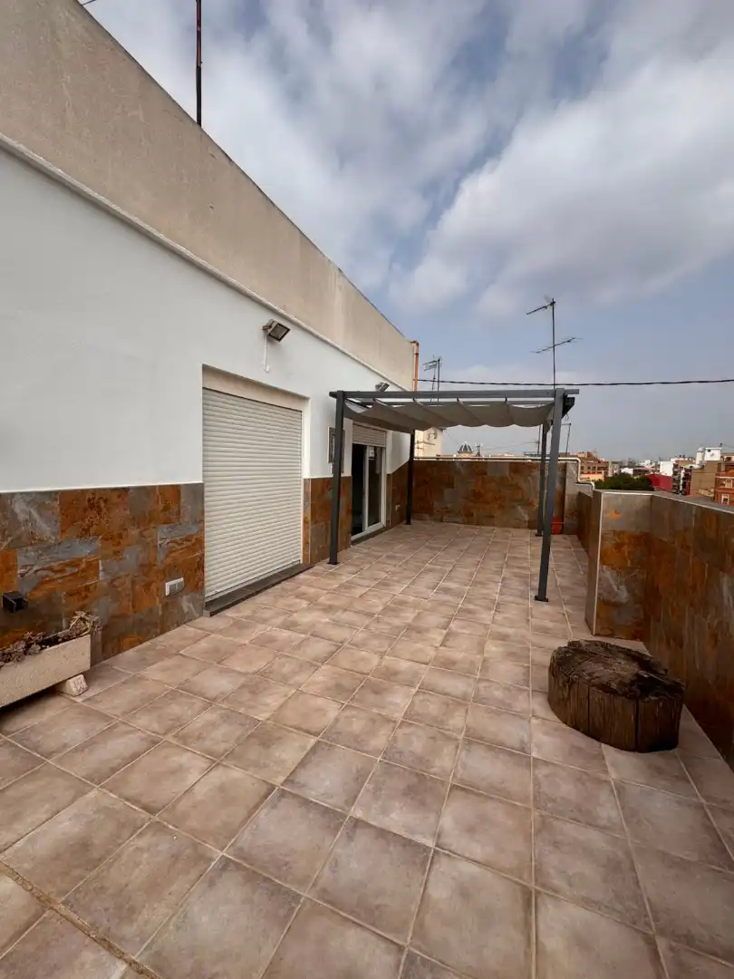 Terrasse von Dachboden zur Miete in Valencia mit Klimaanlage, Terrasse und Möbliert