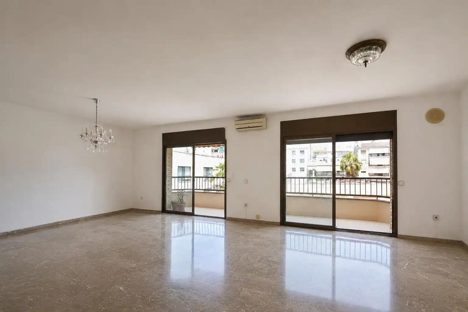 Living room of Flat for sale in Vilanova i la Geltrú  with Heating, Terrace and Balcony