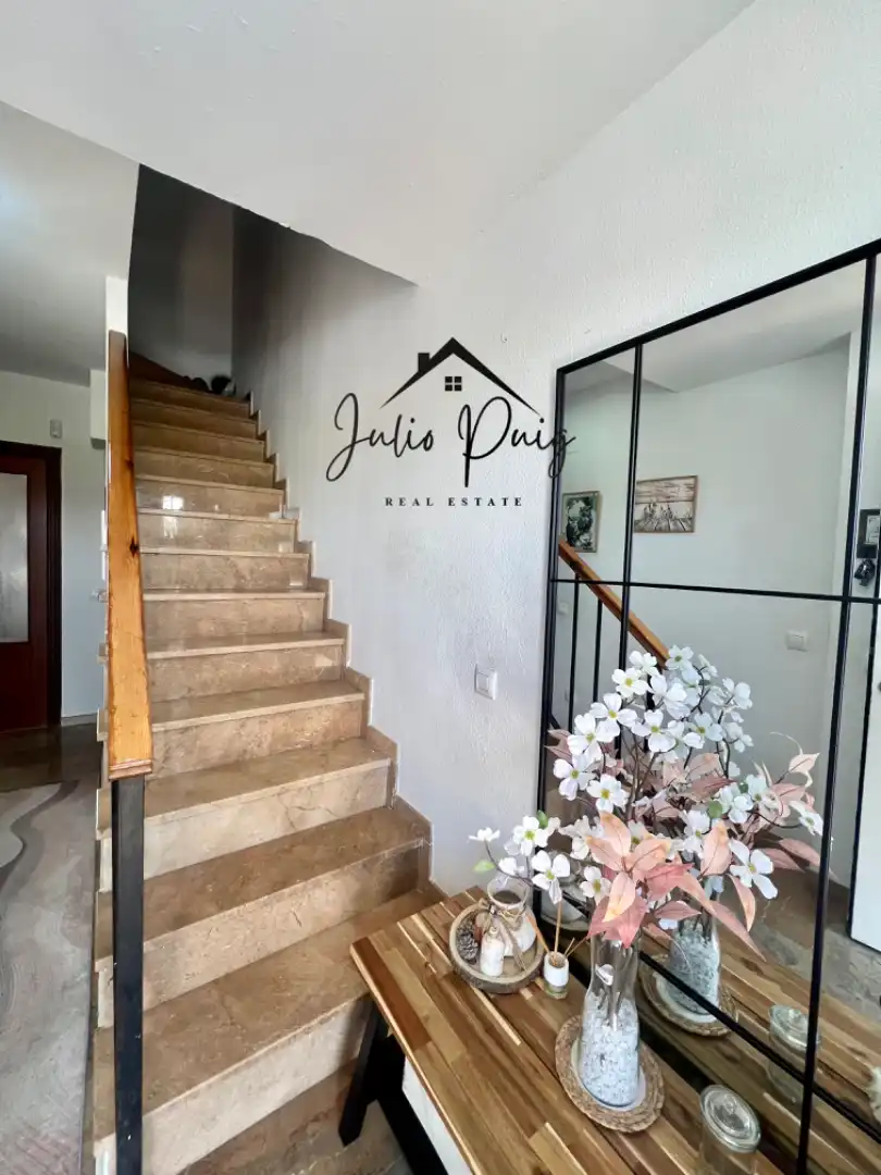 Detached homes for sale in Coria del Río  with Air Conditioner and Balcony