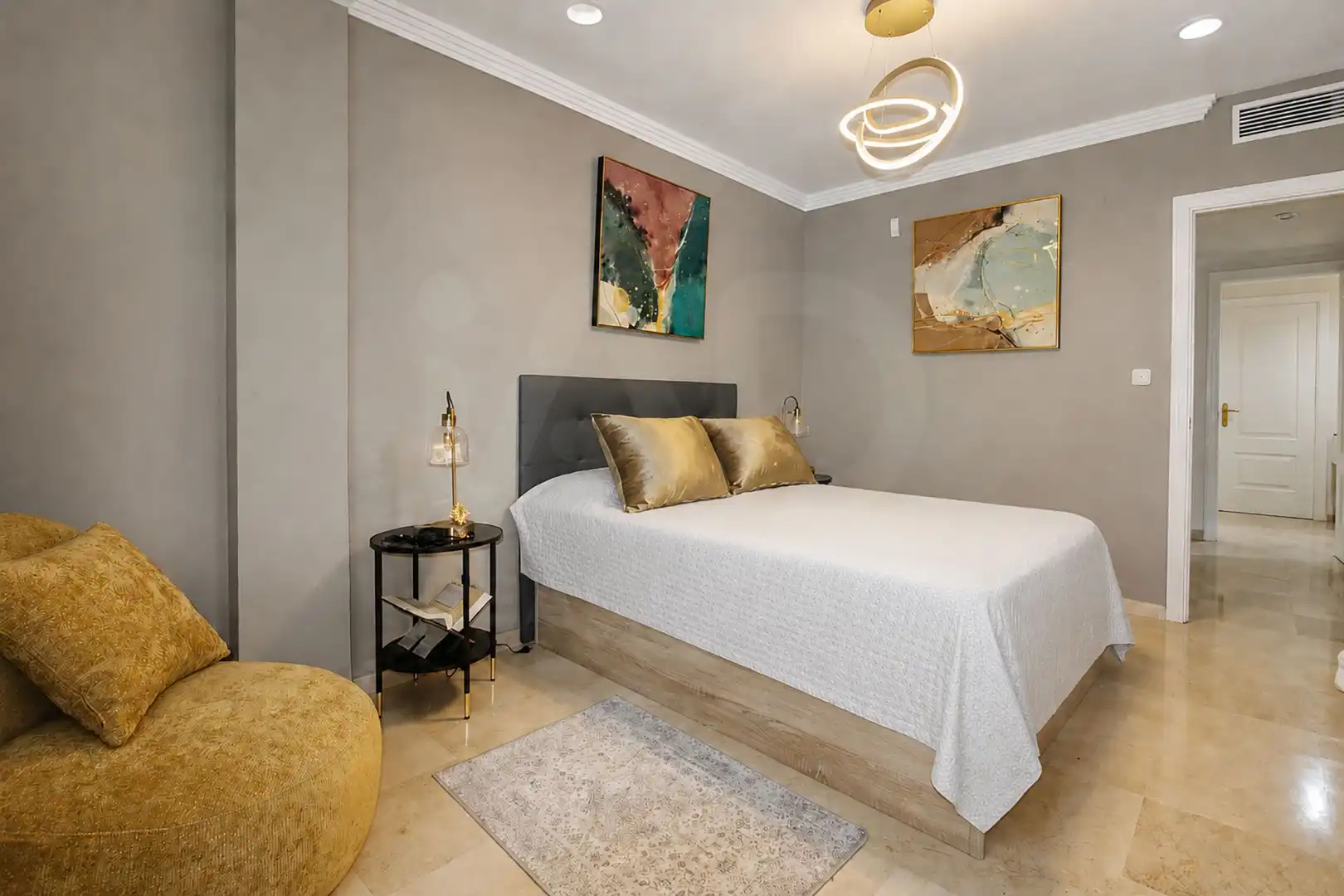 Bedroom of Flat for rent in Marbella  with Air Conditioner, Terrace and Swimming Pool