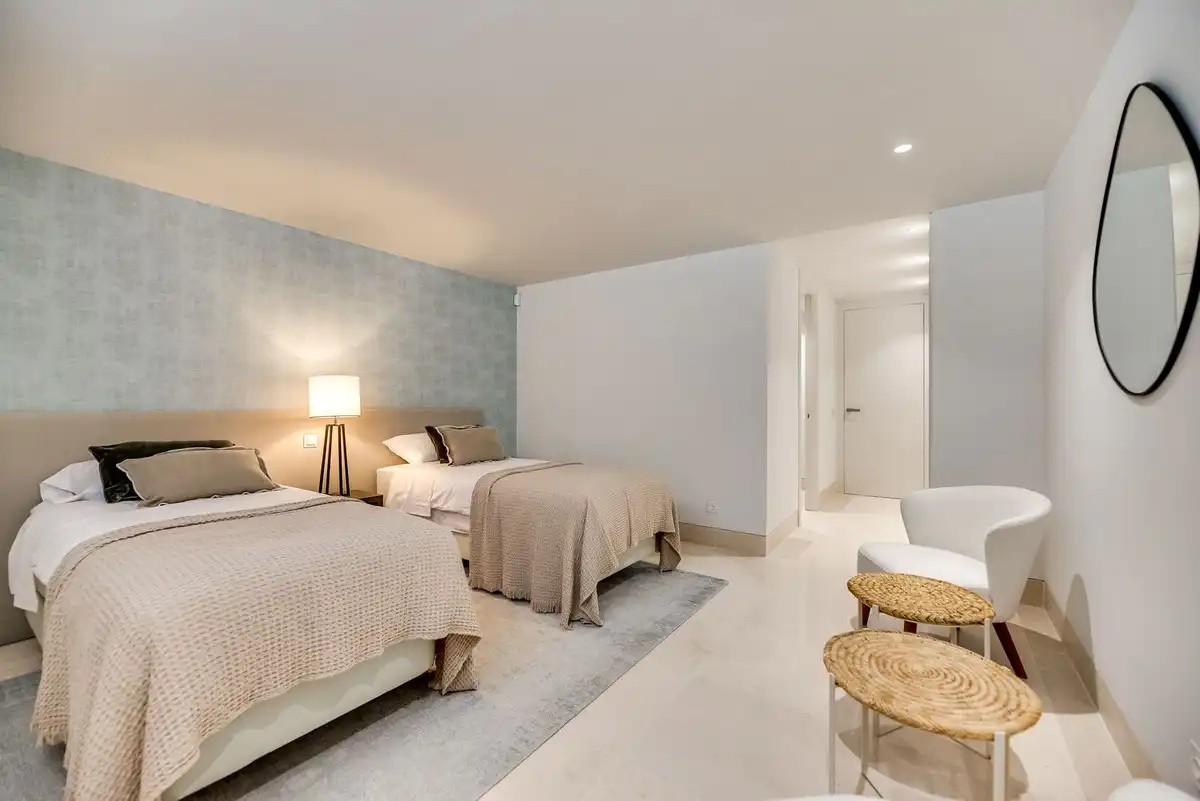 Chalet con piscina en venta en Milla de Oro, imagen 25