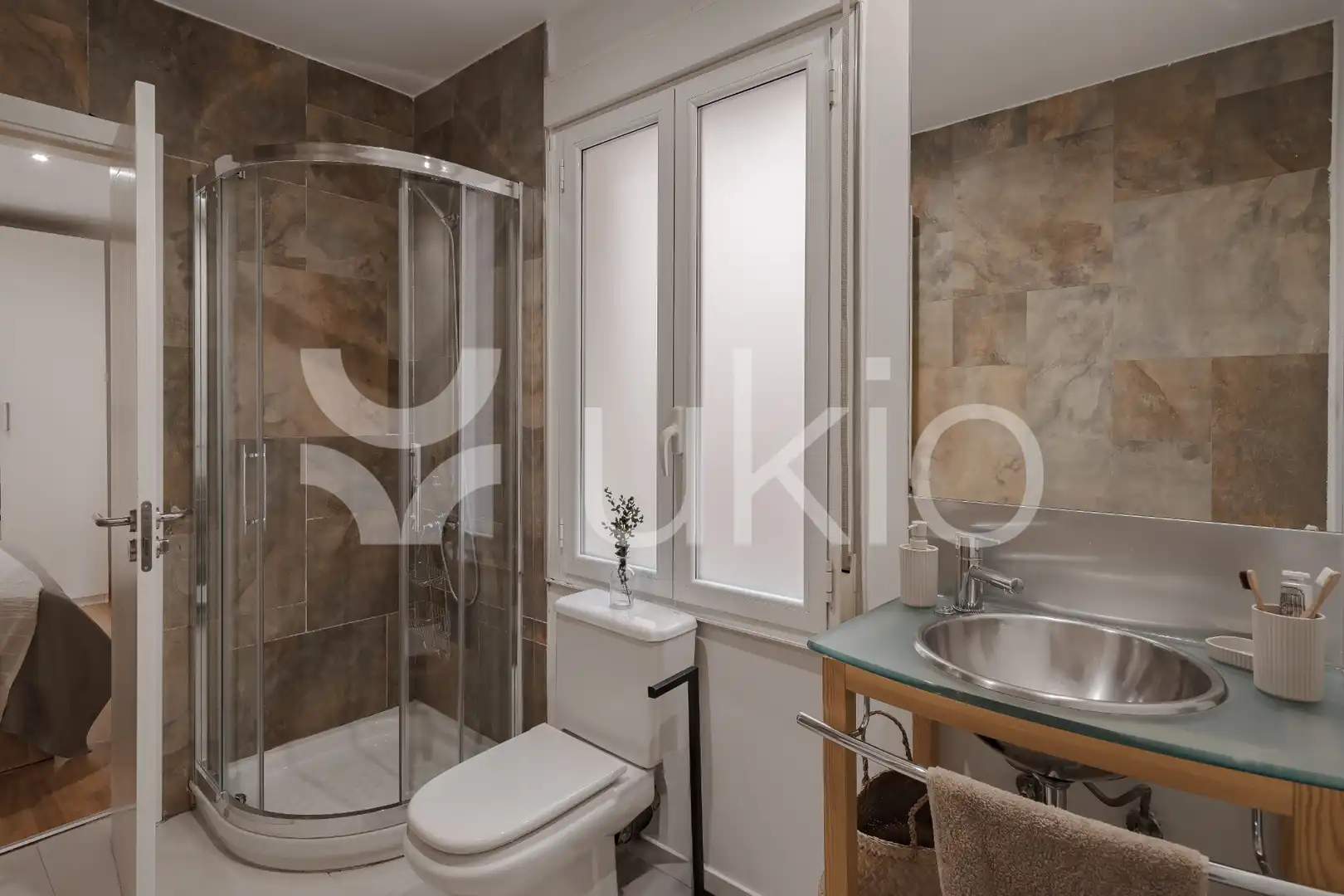 Baño de Apartamento de alquiler en Madrid con Aire acondicionado, Calefacción y Amueblado