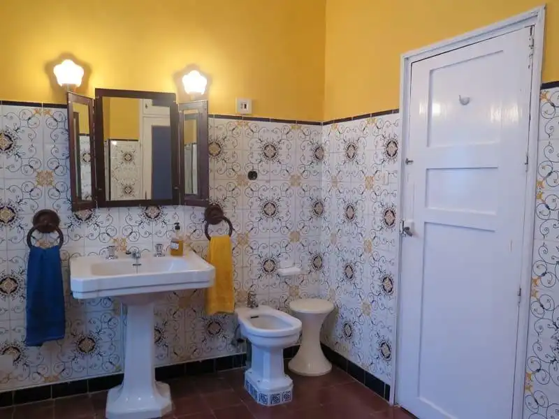 Bany de Casa o xalet en venda en Algeciras