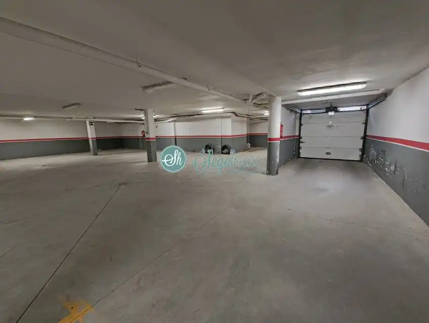 Parking de Piso en venta en Bernuy de Porreros con Calefacción, Terraza y Trastero