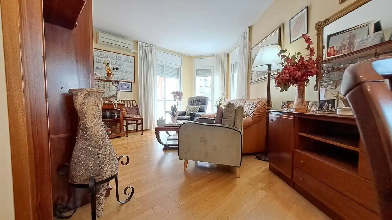 Living room of Flat for sale in Tarragona  with Air Conditioner, Heating and Parquet flooring