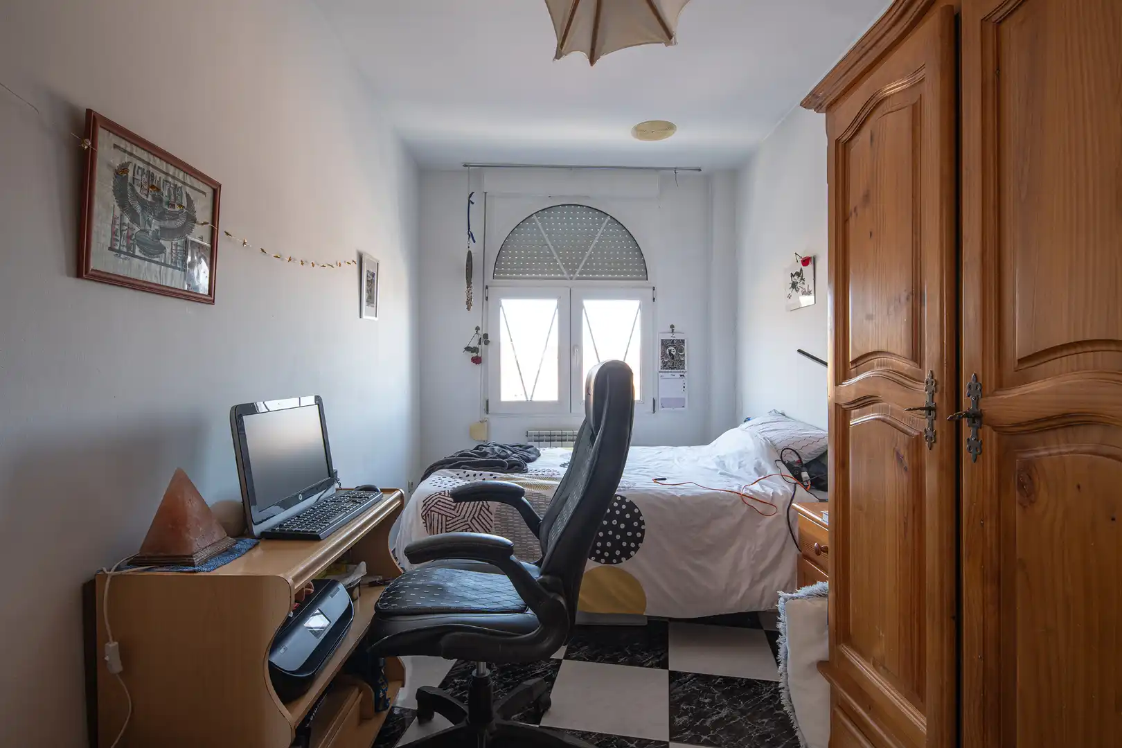 Dormitori de Casa adosada en venda en La Zubia amb Calefacció, Terrassa i Moblat