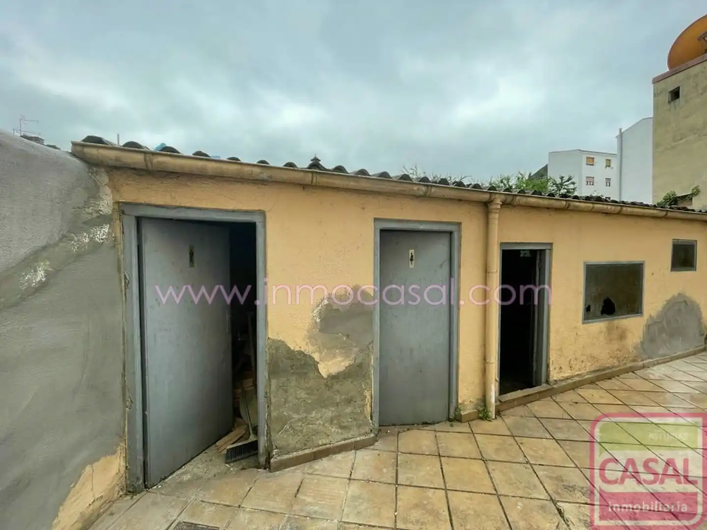 Commercial properties for sale in Lena