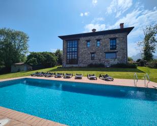 Vista exterior de Casa o xalet en venda en Piloña amb Piscina i Balcó