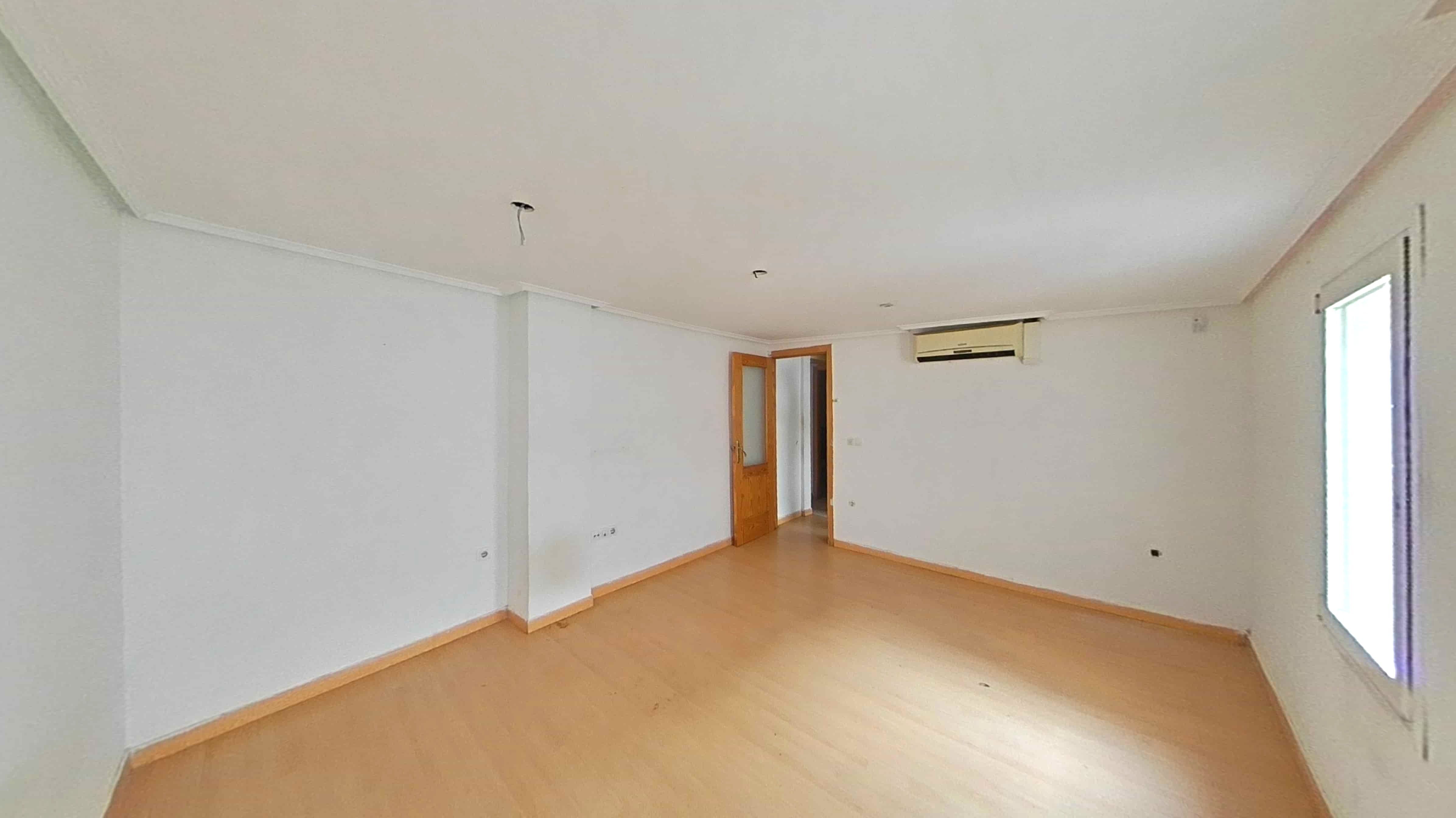 Flat for sale in Fraga  with Air Conditioner