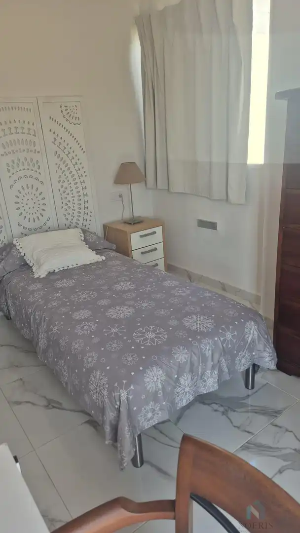 Bedroom of Flat for share in Catarroja  with Terrace, Furnished and Balcony