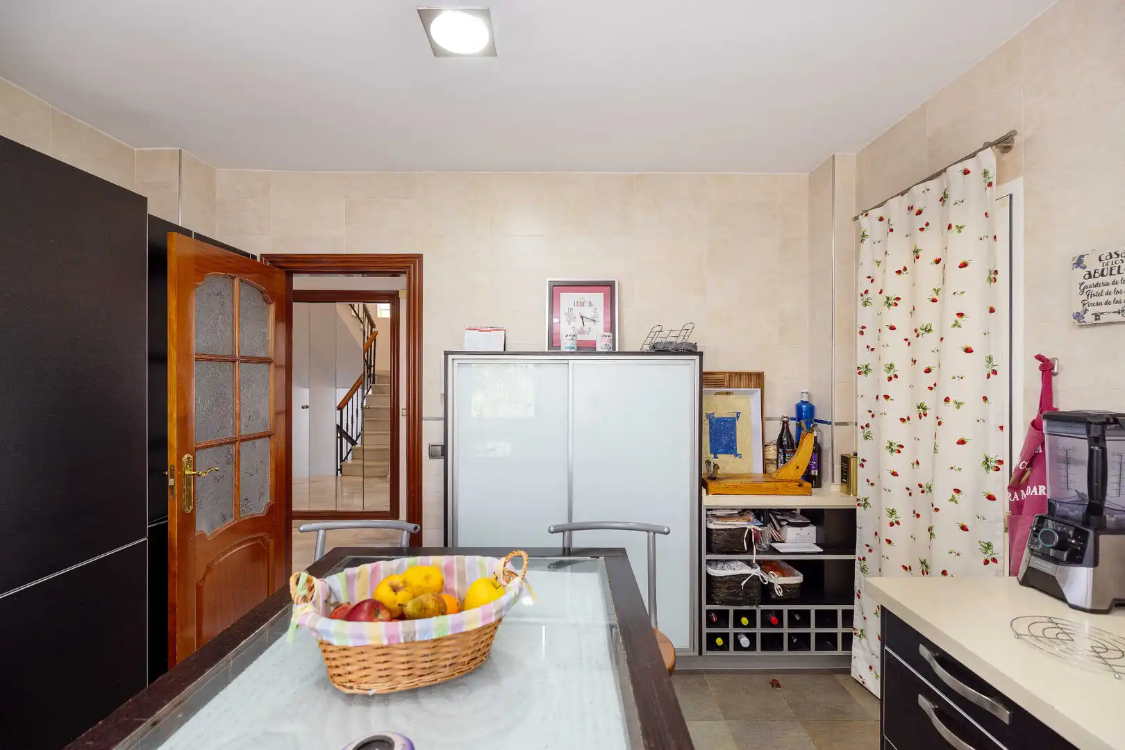Cuina de Casa o xalet en venda en Málaga amb Aire condicionat, Calefacció i Jardí privat