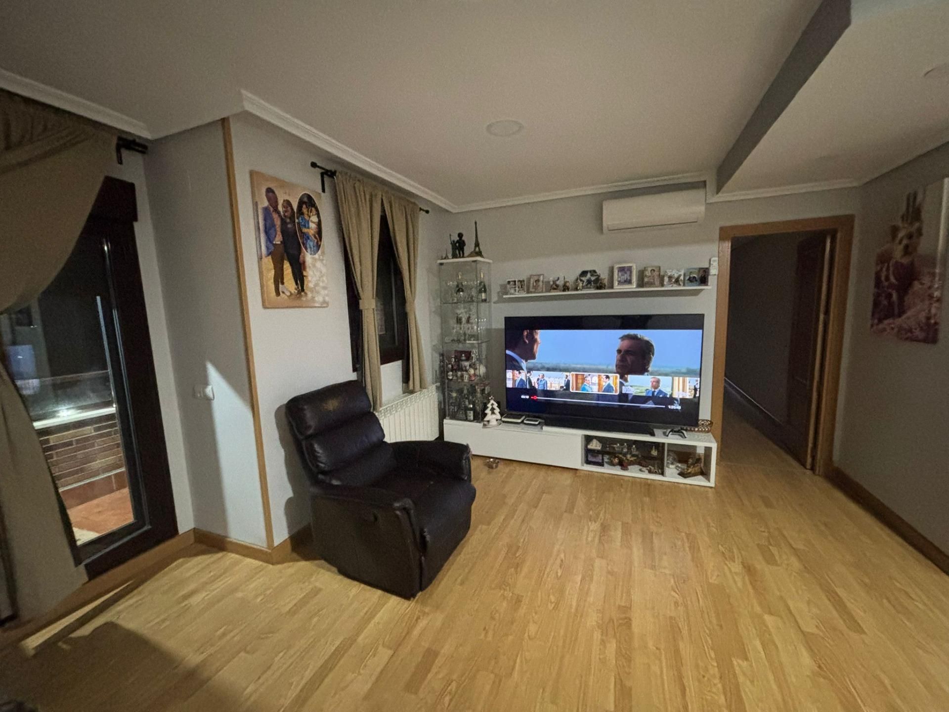 Sala d'estar de Pis en venda en Seseña amb Aire condicionat, Calefacció i Jardí privat