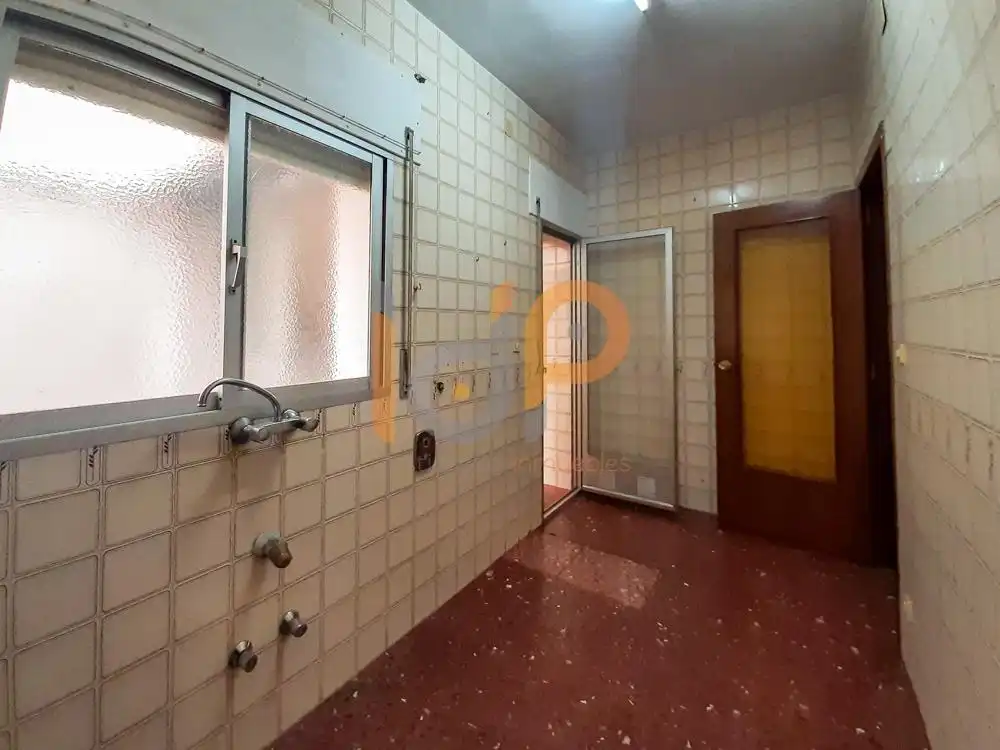 Kitchen of Flat for sale in Úbeda  with Balcony