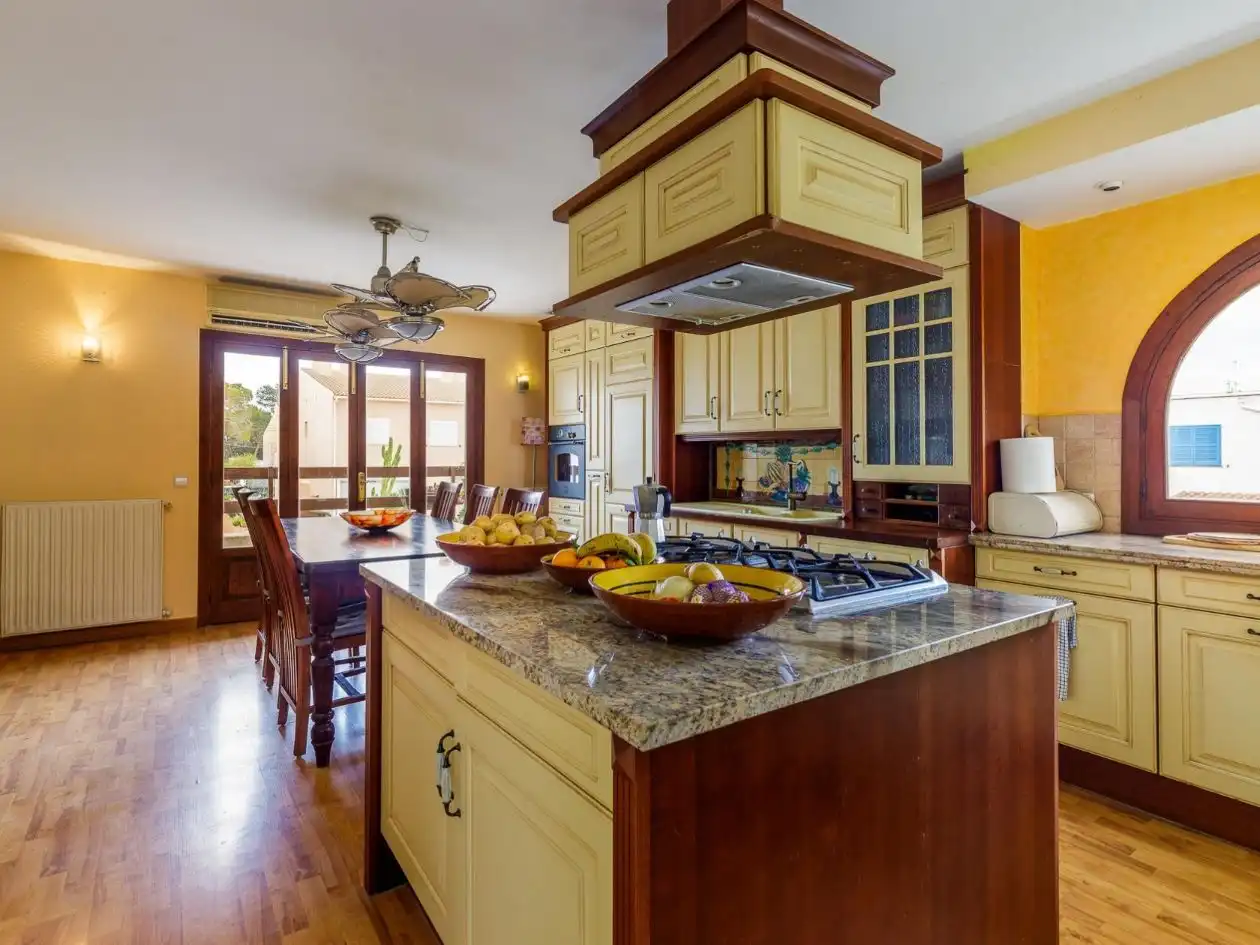 Villa mit Garten zum Verkauf in Clavell 10, imagen 4