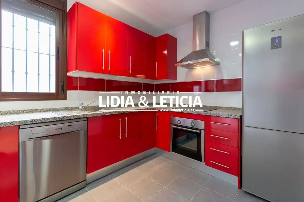 Flat with terrace for sale in Centro, imagen 2