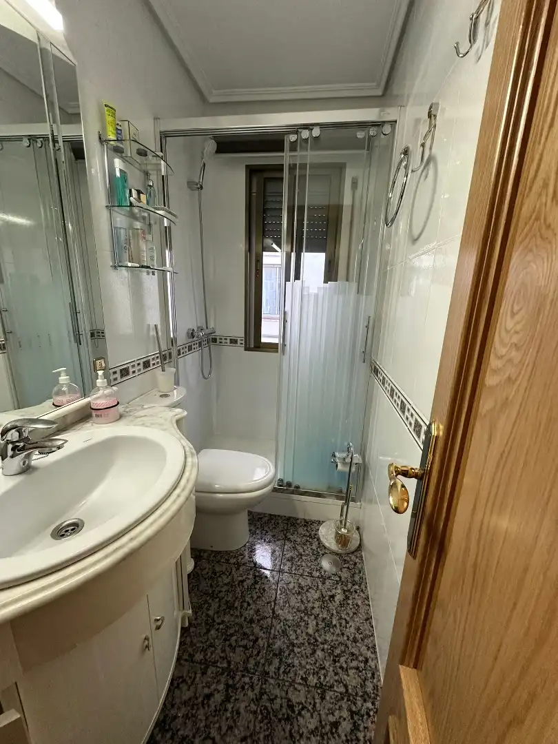 Bany de Pis en venda en Valladolid amb Calefacció, Parquet i Moblat