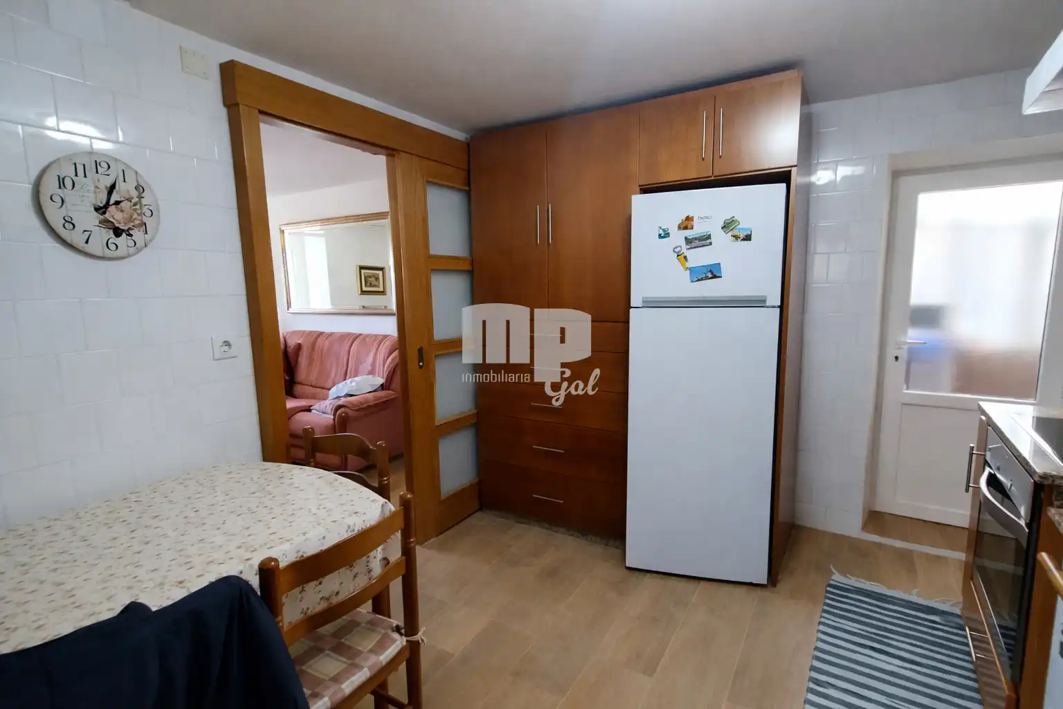 Cocina de Casa adosada en venta en Covelo con Jardín privado, Terraza y Trastero