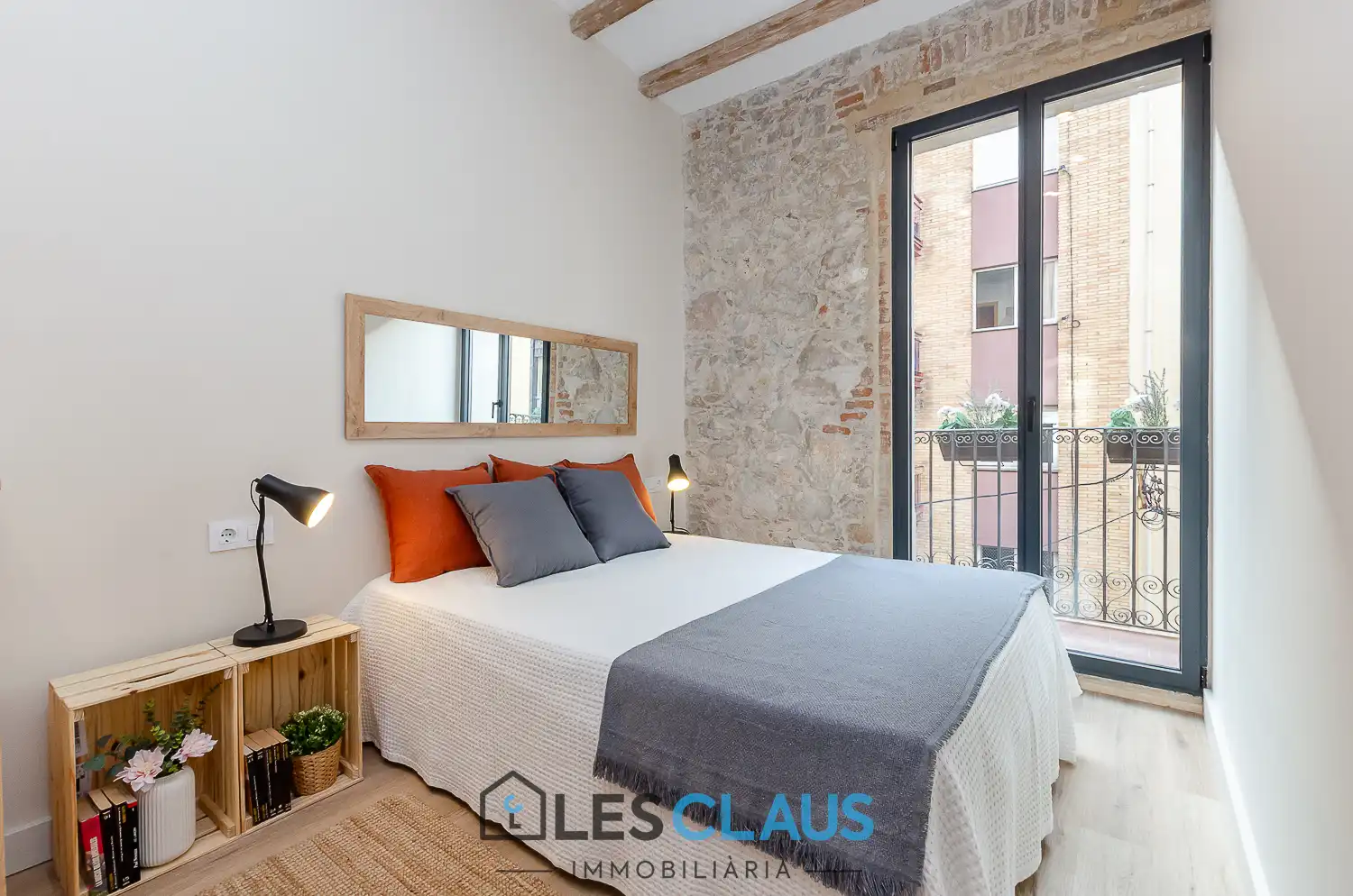 Schlafzimmer von Dachboden zum Verkauf in Barcelona mit Klimaanlage, Heizung und Parkett